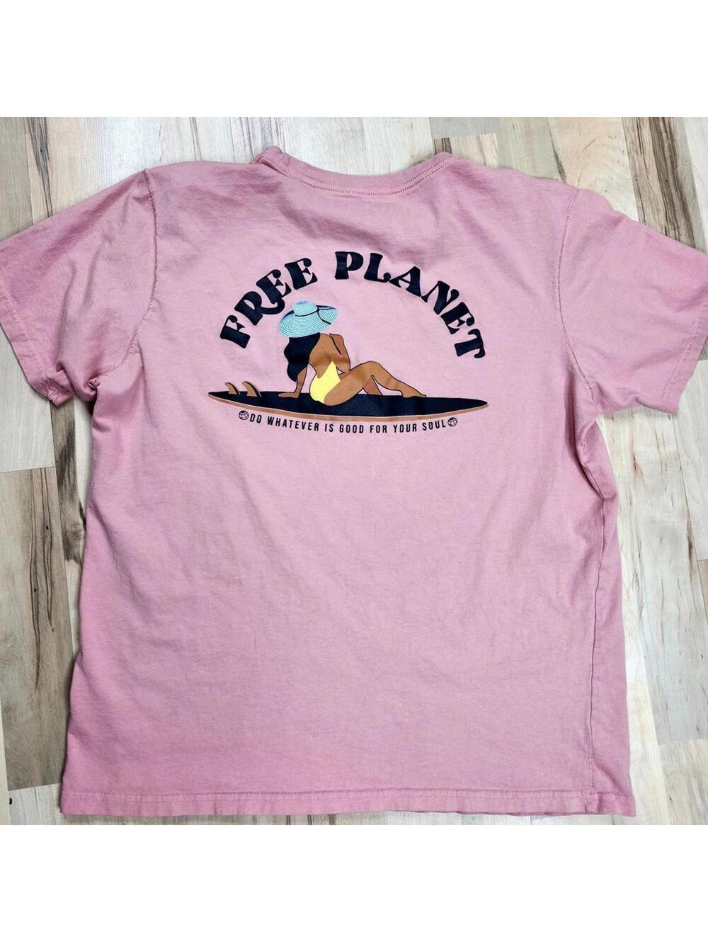 Free Planet Pink Graphic T-Shirt - Women's Casual Short Sleeve Tee